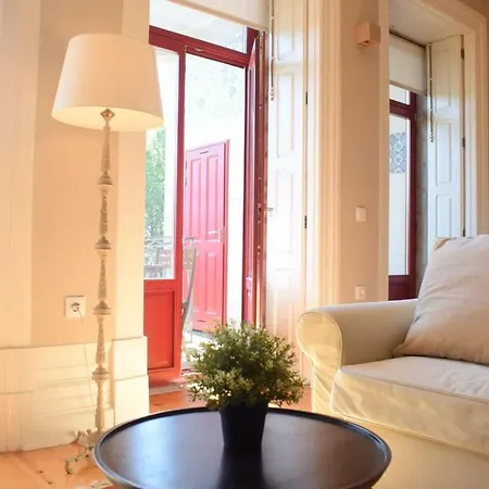 Apartment Liiiving In - Vintage Balcony *