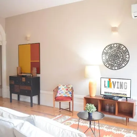 Apartment Liiiving In - Vintage Balcony
